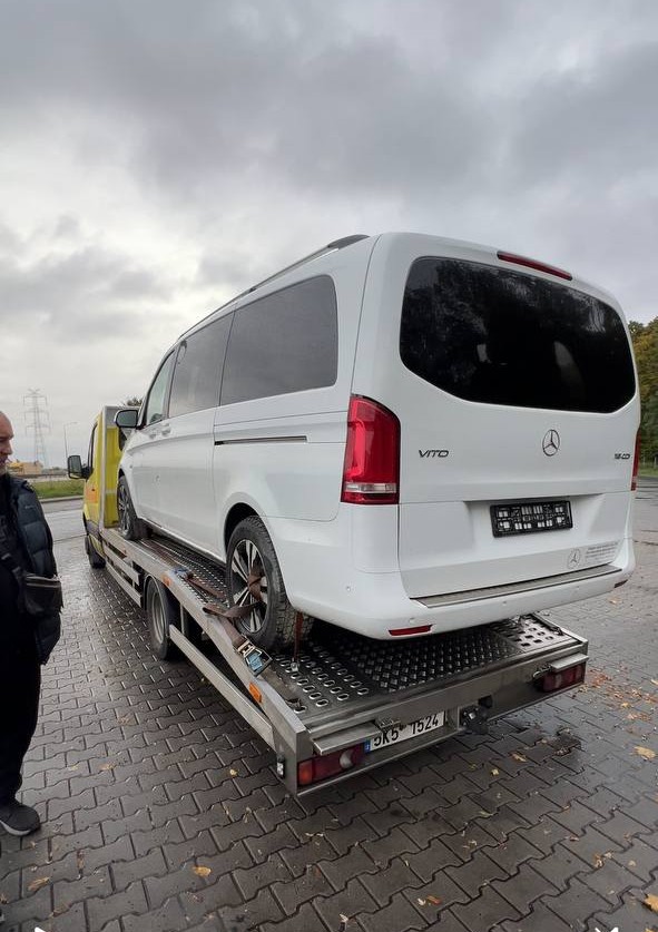 Screen Illustrations